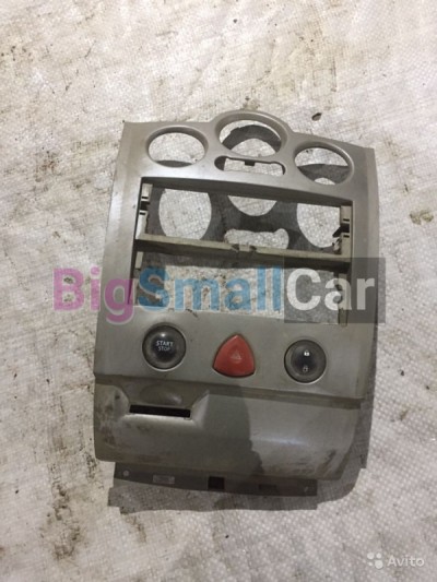 Накладка торпеды Renault Megane 2 рено меган 2